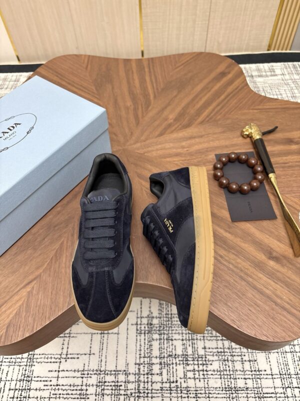 sy_no_AF6D779CC561F265D45045A56E17671E_1 Prada Navy Suede Leather-Spliced Gum-Sole Low-Top Sneaker