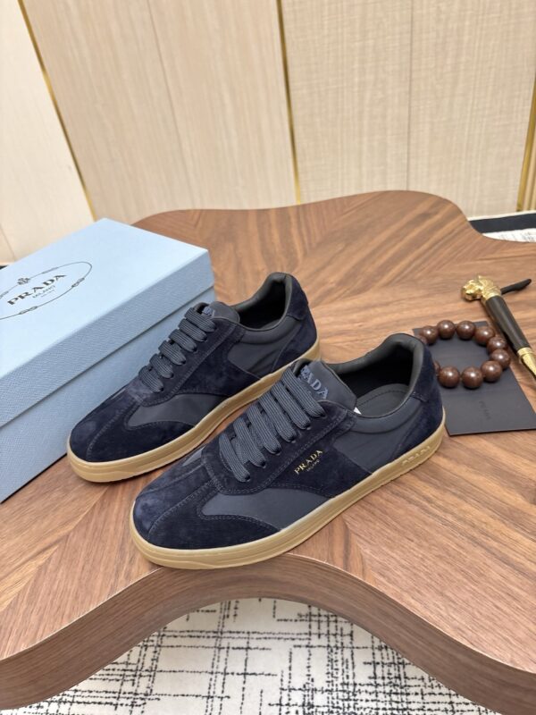 sy_no_AF6D779CC561F265D45045A56E17671E_2 Prada Navy Suede Leather-Spliced Gum-Sole Low-Top Sneaker