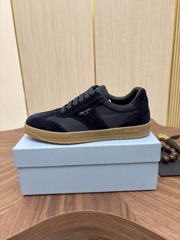 sy_no_AF6D779CC561F265D45045A56E17671E_6 Prada Navy Suede Leather-Spliced Gum-Sole Low-Top Sneaker