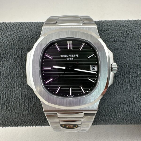 Patek Philippe Nautilus Green Dial Automatic Mechanical Men's Watch