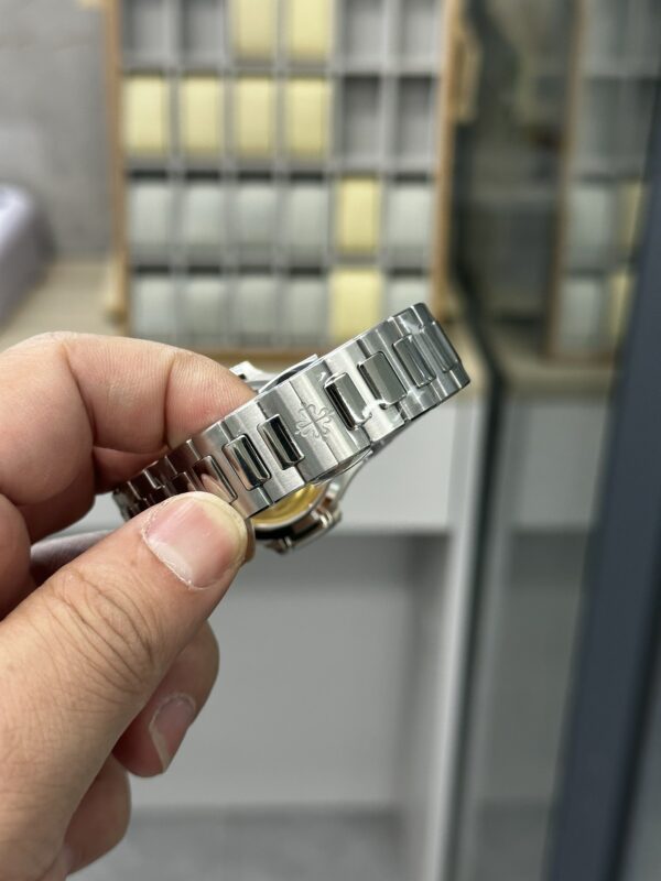 sy_no_B150C311223F85A4B5CB06F616F9459A_5 Patek Philippe Nautilus Automatic Mechanical Women's Watch 7118
