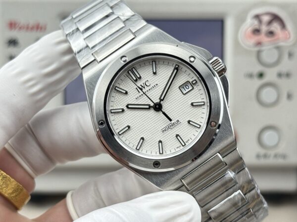 IWC Engineer Series Automatic Mechanical Movement 100m Waterproof Fashion Style Silver Dial Stainless Steel Strap