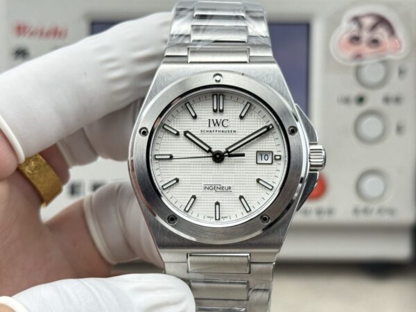IWC Engineer Series Automatic Mechanical Movement 100m Waterproof Fashion Style Silver Dial Stainless Steel Strap