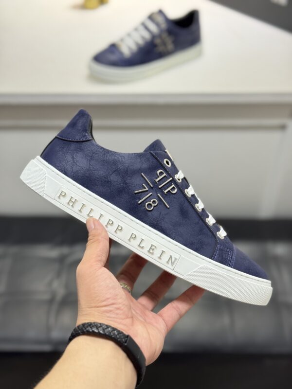 sy_no_B24A8FA64D1BBA0DB9BD661EA8B4D098_3 Philipp Plein Navy Blue Vintage Leather Metal-Logo Low-Top Sneaker