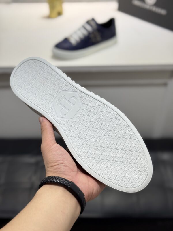 sy_no_B24A8FA64D1BBA0DB9BD661EA8B4D098_6 Philipp Plein Navy Blue Vintage Leather Metal-Logo Low-Top Sneaker