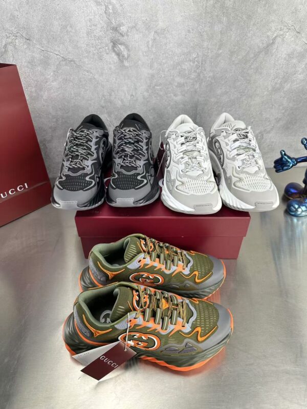 sy_no_B271AE3C58B37F7C741B43A2BF173A41_8 Gucci Interlocking G Wave Sole Sneaker in Black & Grey
