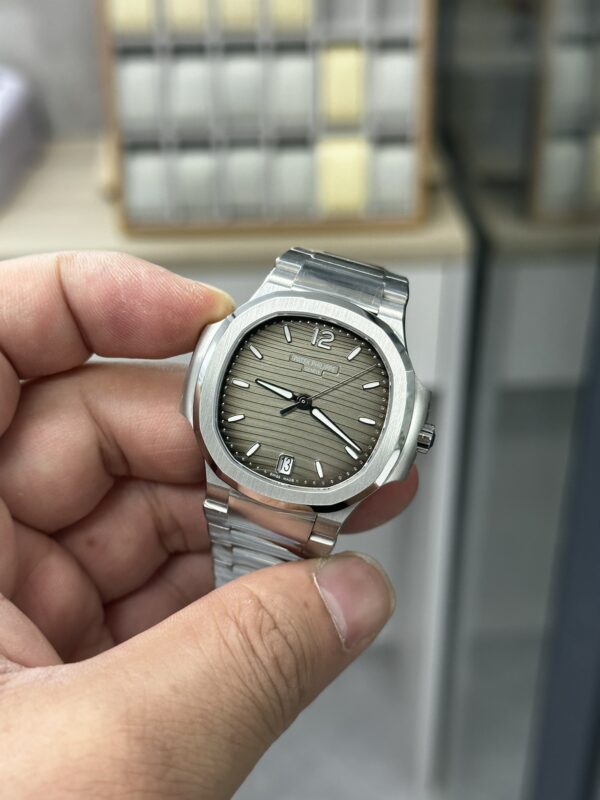 Patek Philippe Nautilus Automatic Mechanical Women's Watch 7118