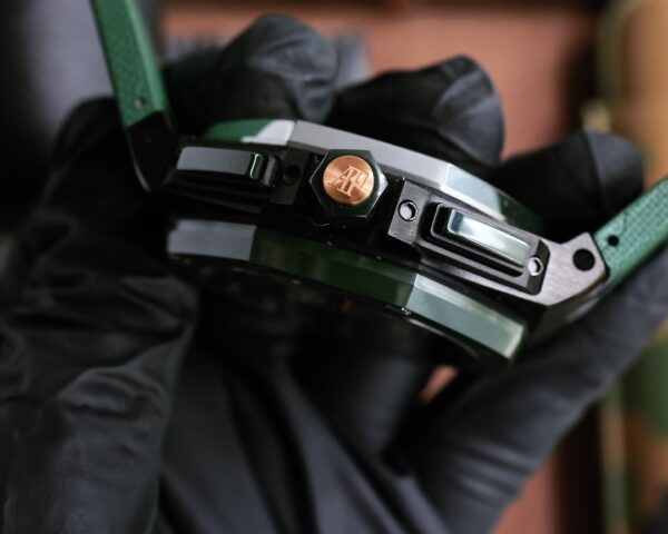 sy_no_B5A5C9CB9F086A22C014BA6E00792F13_4 AUDEMARS PIGUET Audemars Piguet Royal Oak Offshore Series Automatic Mechanical Movement Men's Watch Green Dial Titanium Case