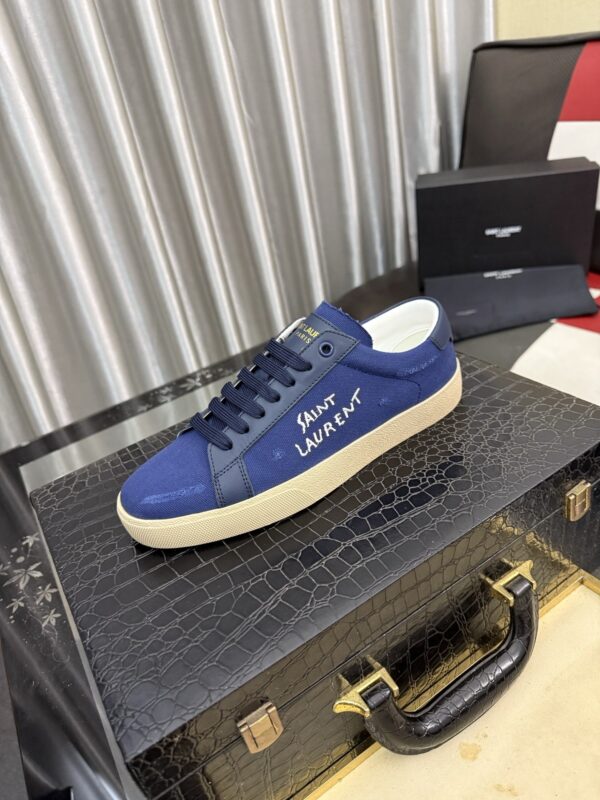 sy_no_B9D8143C6A41B605F95C38CBB1CF3F75_0 Saint Laurent Navy Canvas Dark Blue Leather Low-Top Sneaker