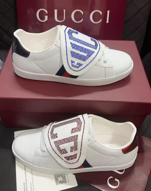 sy_no_BC8106A8DE57409D19499546F5F3EFE0_8 Gucci White Leather Low-Top Sneaker with Large Crystal Logo Flap