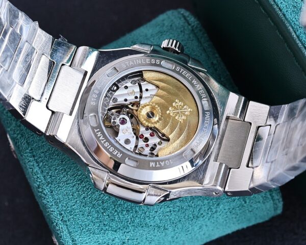 Patek Philippe Sport Elegance NAUTILUS Series Automatic Mechanical Movement Silver Dial