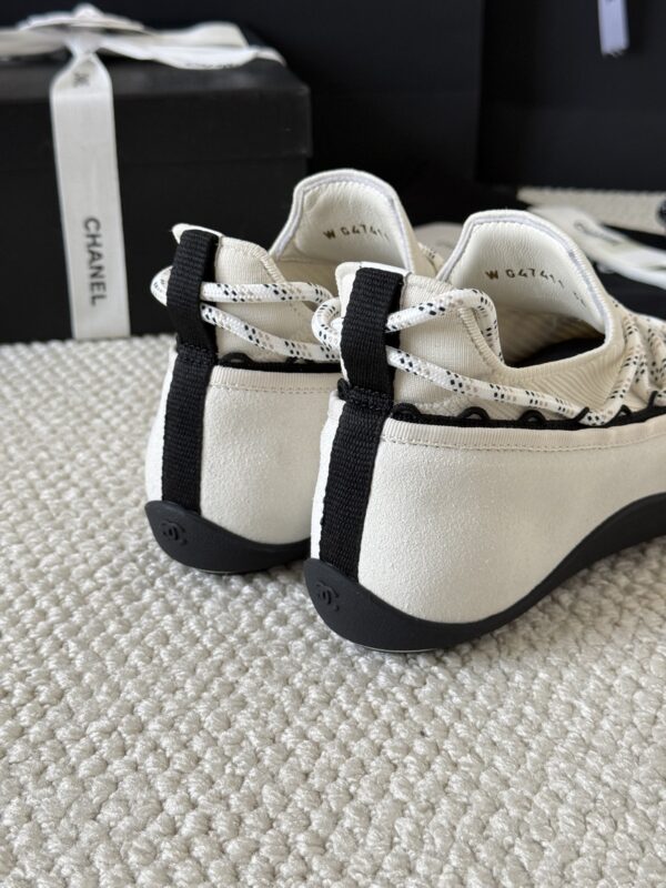 sy_no_BF7CC282A9A113B66A93CE065E6B9981_7 Chanel White Knit and Suede Slip-On Low-Top Sneaker with Speckled Laces and CC Logo