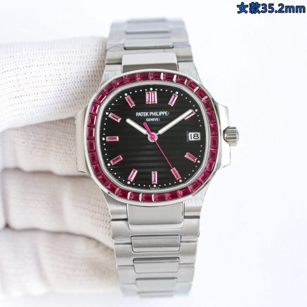 Patek Philippe Sport Elegance NAUTILUS Series Automatic Mechanical Movement 30 meter Waterproof Date Display Set Ruby bezel