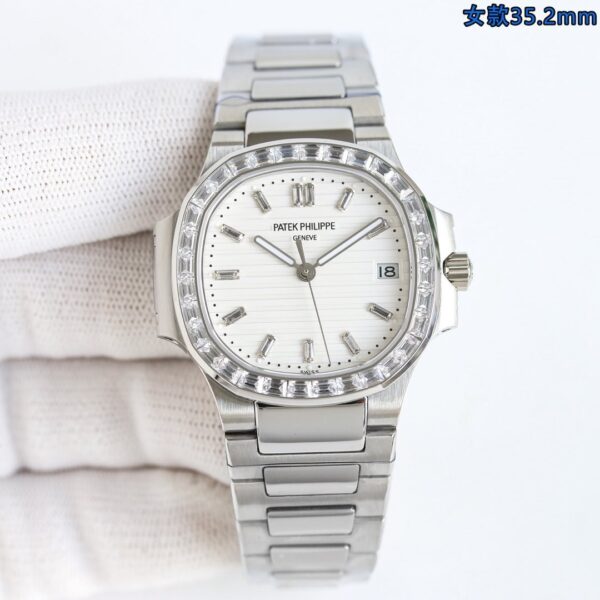 Patek Philippe Sport Elegance NAUTILUS Series Automatic Mechanical Movement 30 meter Waterproof Date Display Set Ruby bezel