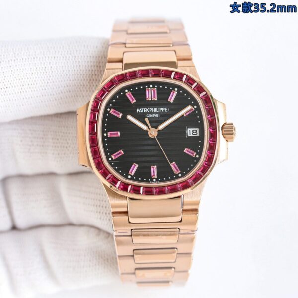Patek Philippe Sport Elegance NAUTILUS Series Automatic Mechanical Movement 30 meter Waterproof Date Display Set Ruby bezel