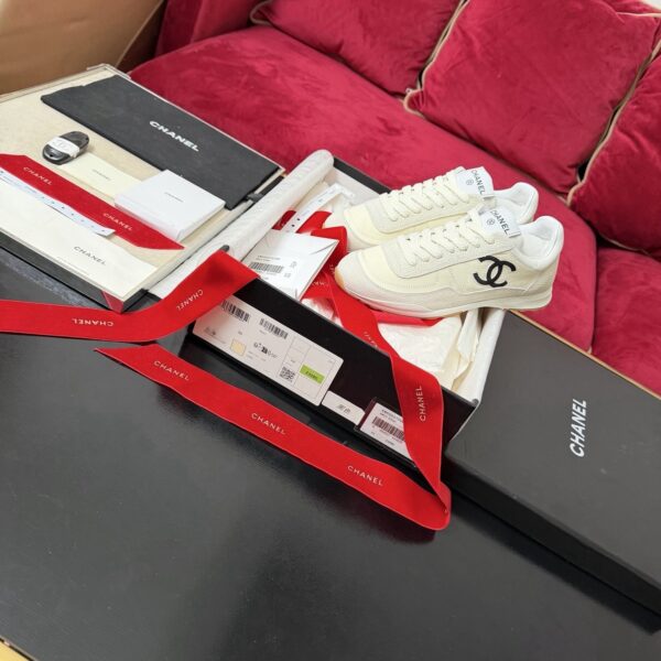sy_no_C1AA1619512221713D251F1E7532E44F_1 Chanel Off-White Big CC Retro Trainer Off-White-Big-CC-Sneaker