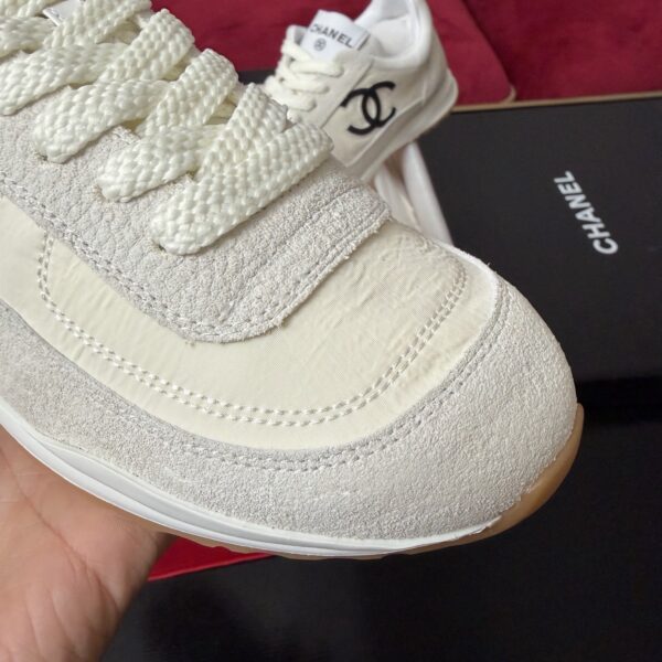 sy_no_C1AA1619512221713D251F1E7532E44F_5 Chanel Off-White Big CC Retro Trainer Off-White-Big-CC-Sneaker