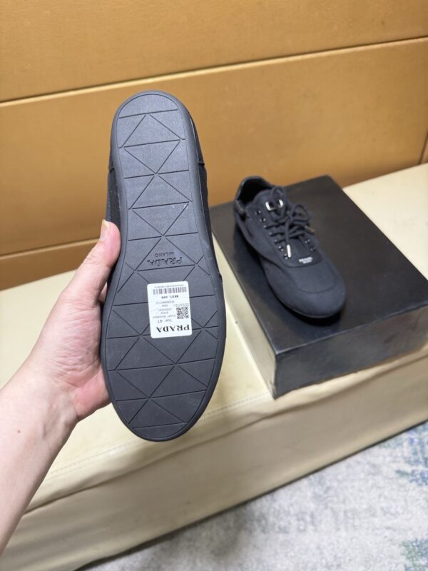 sy_no_C44A7E141A092C44C8C8B4C32CFD433D_7 Prada Black Gathered Nylon Retro Trainer