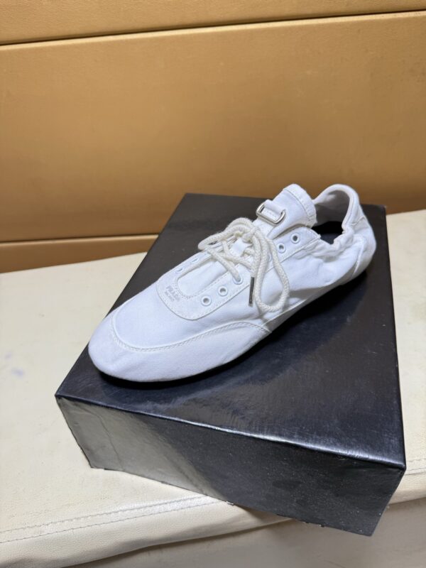 sy_no_C5B5DA905A6FC77396342367800B25DD_2 Prada Off-White Gathered Nylon Retro Trainer