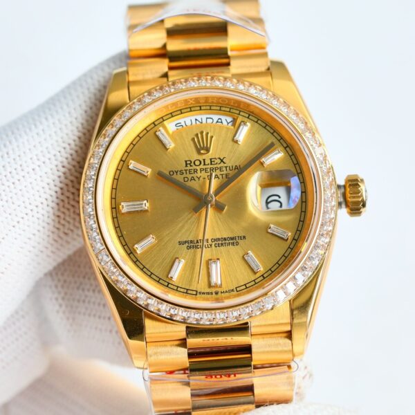 ROLEX Rolex with diamond studded K-gold calendar type automatic mechanical movement, 100 meters waterproof date display, unisex and unisex Swiss watch 40mm gold dial