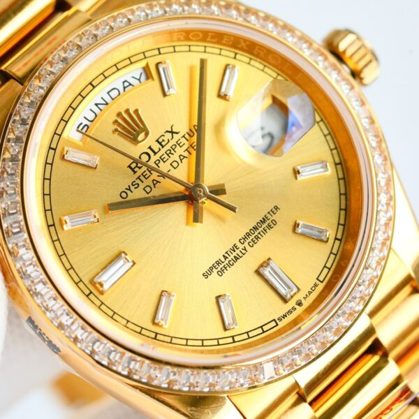 ROLEX Rolex with diamond studded K-gold calendar type automatic mechanical movement, 100 meters waterproof date display, unisex and unisex Swiss watch 40mm gold dial