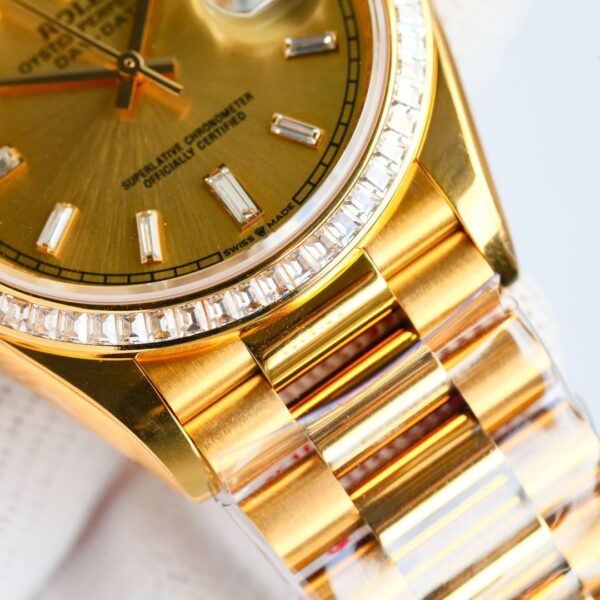ROLEX Rolex with diamond studded K-gold calendar type automatic mechanical movement, 100 meters waterproof date display, unisex and unisex Swiss watch 40mm gold dial