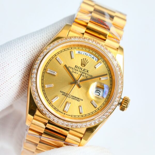 ROLEX Rolex with diamond studded K-gold calendar type automatic mechanical movement, 100 meters waterproof date display, unisex and unisex Swiss watch 40mm gold dial