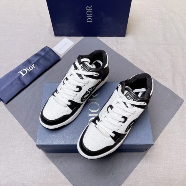 sy_no_C78CB8CF74B08A4689537AAF3ABBD40D_2 Dior White-Black Spliced B57 Mid-Top Sneaker