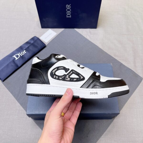 sy_no_C78CB8CF74B08A4689537AAF3ABBD40D_4 Dior White-Black Spliced B57 Mid-Top Sneaker