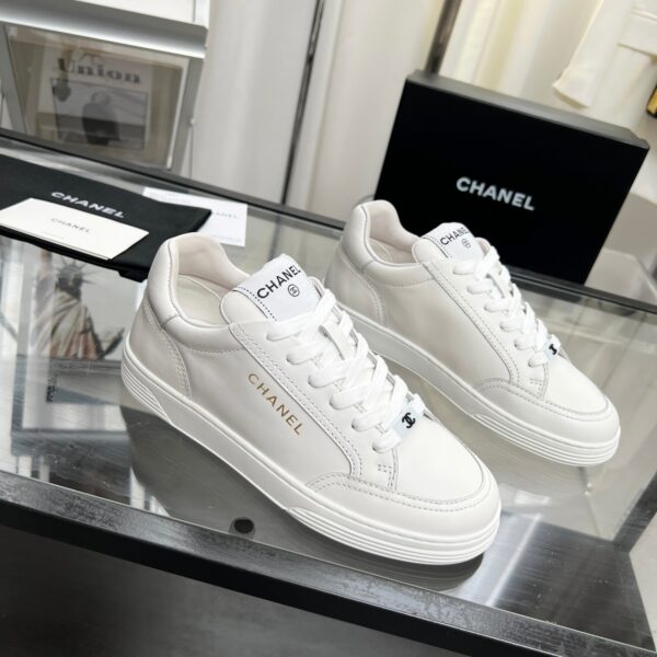 sy_no_C91BD926AAB3DFE186E922E51B5C9355_3 Chanel 23S White Low-Top Leather Sneaker