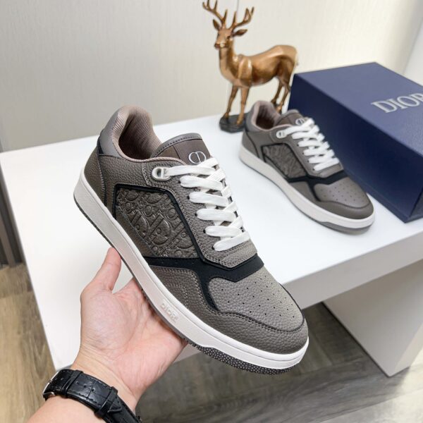 Dior Grey Pebbled Leather Embossed Oblique Low-Top Sneaker