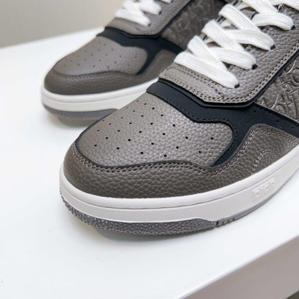 Dior Grey Pebbled Leather Embossed Oblique Low-Top Sneaker