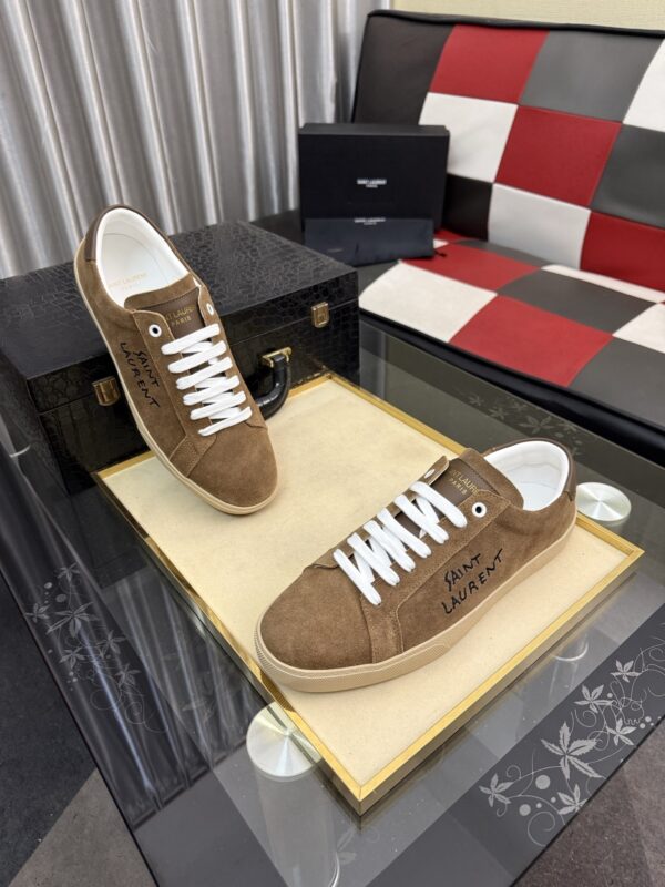sy_no_CCB3115A51203DAF80E827491C0F55FB_2 Saint Laurent Brown Suede Low-Top Sneaker