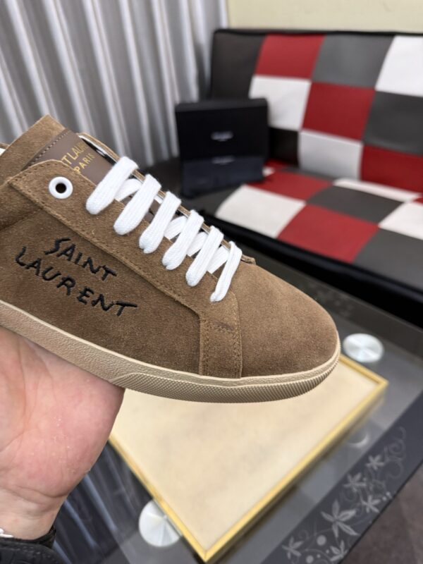 sy_no_CCB3115A51203DAF80E827491C0F55FB_5 Saint Laurent Brown Suede Low-Top Sneaker