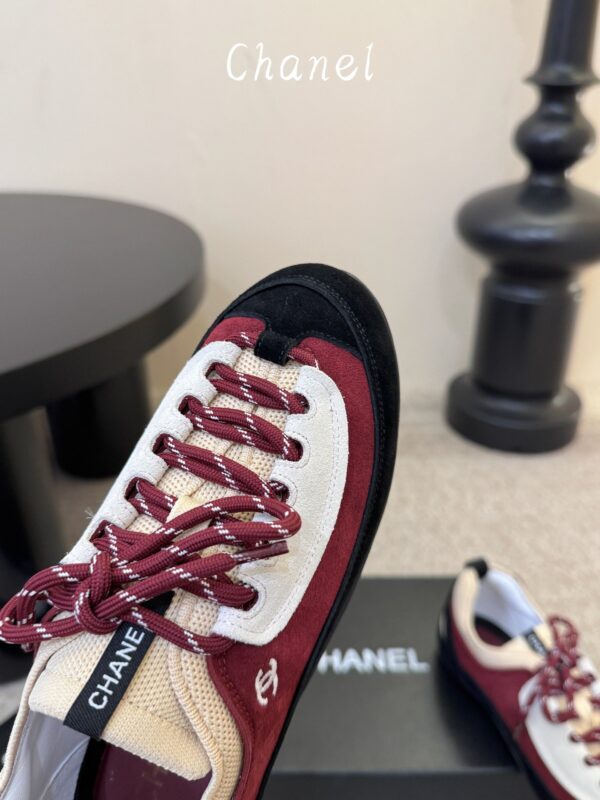 sy_no_CE4EAE4E3A6DFD8E8BDE72E1B996287E_5 Chanel Burgundy and Beige Low-Top Sneaker with Black Suede and CC Logo