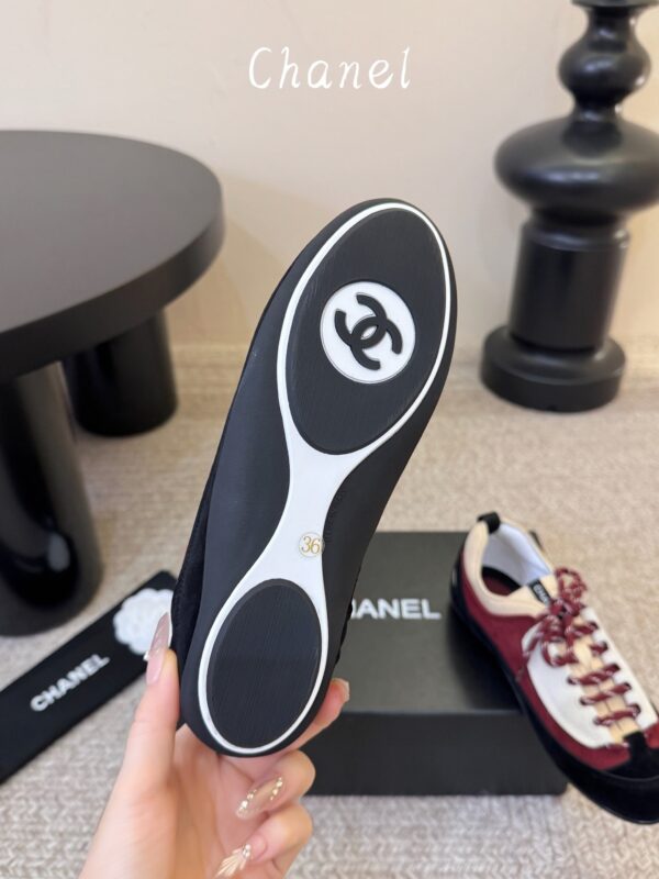 sy_no_CE4EAE4E3A6DFD8E8BDE72E1B996287E_7 Chanel Burgundy and Beige Low-Top Sneaker with Black Suede and CC Logo