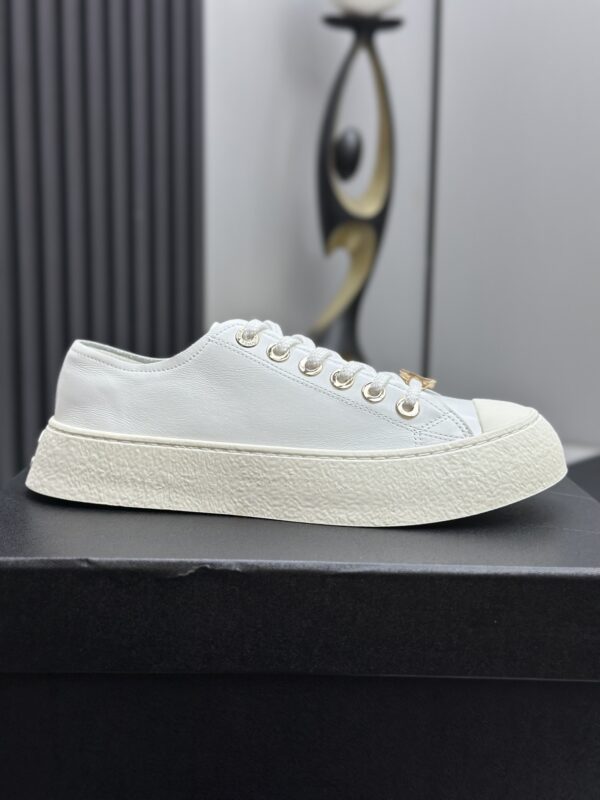sy_no_CE5D2E55822990B676095A7E5E3D561A_8 Chanel White Leather Platform Low-Top Sneaker with Gold CC Charm