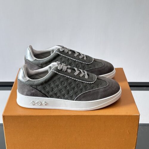 sy_no_CE8E590046E0D34C8CEA02A01D72852D_0 Louis Vuitton Dark Grey Monogram Print Silver-Heel Low-Top Sneaker