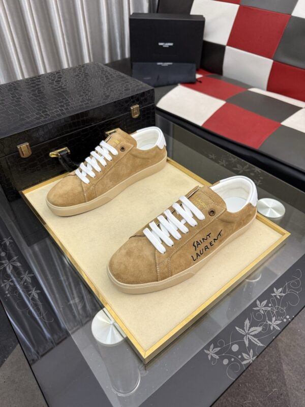 sy_no_D207FAA932C664219A3332212C43BC46_1 Saint Laurent Tan Suede White Heel Low-Top Sneaker