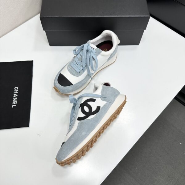sy_no_D424E62A710CB81066D5EC9BBB4216D9_4 Chanel Light Blue and White Low-Top Sneaker with Suede Detailing and Black CC Logo
