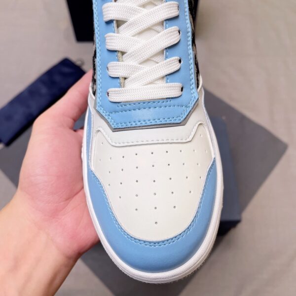 sy_no_D654821D0727A6269A857B0B6080AD38_6 Dior White-Light Blue Spliced B27 High-Top Sneaker