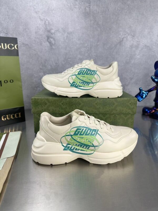sy_no_D697672FD2C698AA7EF1D37EB1F6690D_1 Gucci Rhyton Oval Logo Sneaker in Off-White & Green