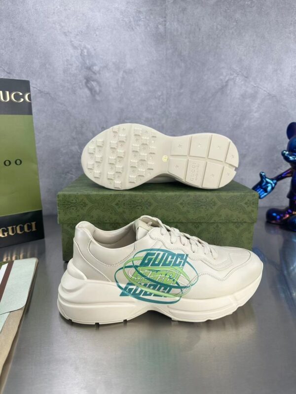 sy_no_D697672FD2C698AA7EF1D37EB1F6690D_5 Gucci Rhyton Oval Logo Sneaker in Off-White & Green