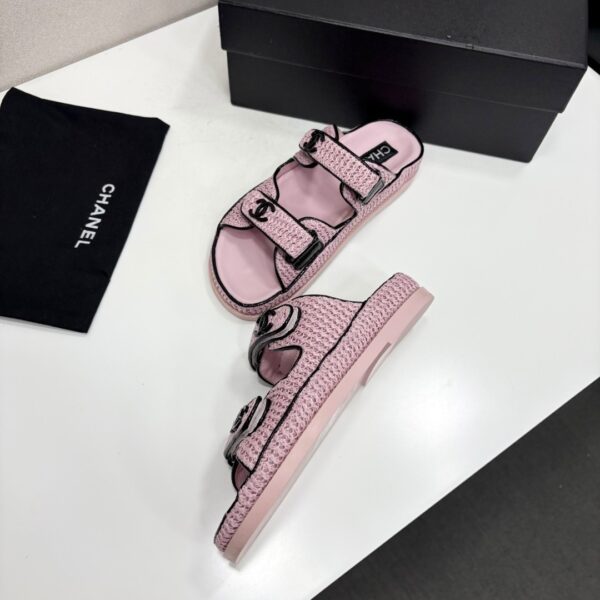 sy_no_DA46374B4431AE8F5FD60C5D126D3FEA_5 Chanel Pink Raffia Double-Strap Platform Slide Pink-Raffia-Slide