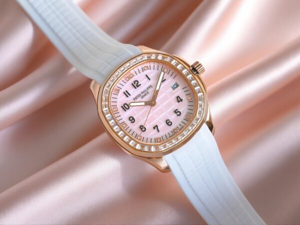 Patek Philippe AQUANAUT series automatic mechanical movement 120 meter waterproof women's watch Swiss watch 38.8mm white dial