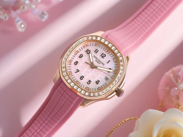 Patek Philippe AQUANAUT series automatic mechanical movement 120 meter waterproof women's watch Swiss watch 38.8mm white dial