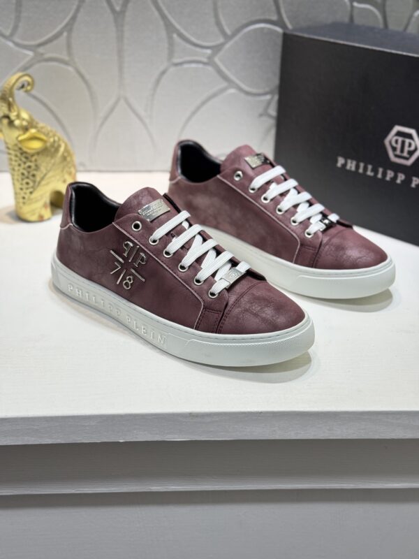 sy_no_DC00EFF0CA9A7979A0CEE573B5540073_0 Philipp Plein Wine Red Vintage Leather Metal-Logo Low-Top Sneaker
