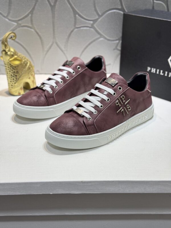 sy_no_DC00EFF0CA9A7979A0CEE573B5540073_1 Philipp Plein Wine Red Vintage Leather Metal-Logo Low-Top Sneaker