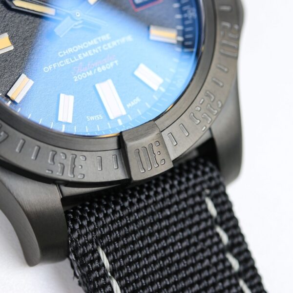 sy_no_E8C872492DF73C2CADEE88D9FB8B922B_5 BREITLING Breitling Avenger Automatic Mechanical Movement 3000m Waterproof