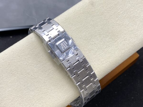 sy_no_E8EF68A9553C5BD34D066359F7C80844_6 AUDEMARS PIGUET Audemars Piguet Royal Oak ROYAL OAK Series Manual Mechanical Movement Three Questions Titanium Case Strap